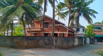POSH RESIDENTIAL LAND WITH HOUSE FOR SALE CUSAT,KALAMASERY,KOCHI