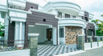 4100 SQFT LUXURY VILLA FOR SALE VENNALA, PALARIVATTOM