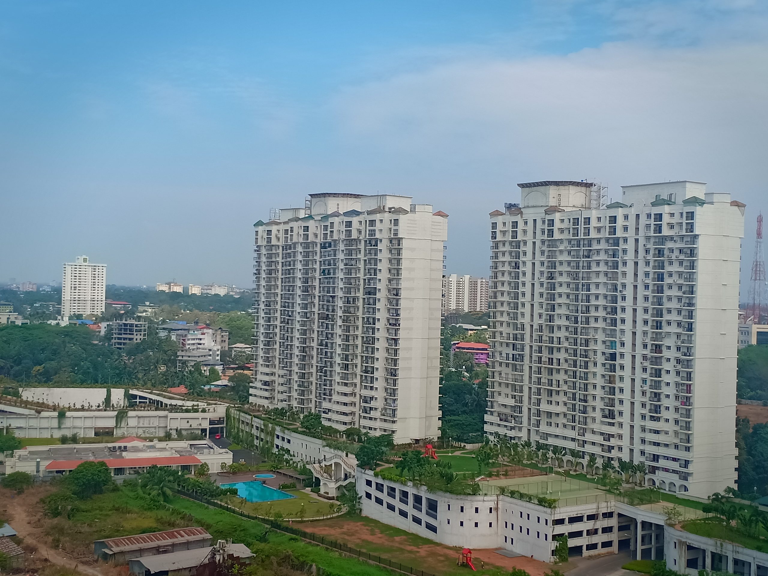 2 BHK DLF FLAT FOR SALE AT KAKKANAD KOCHI